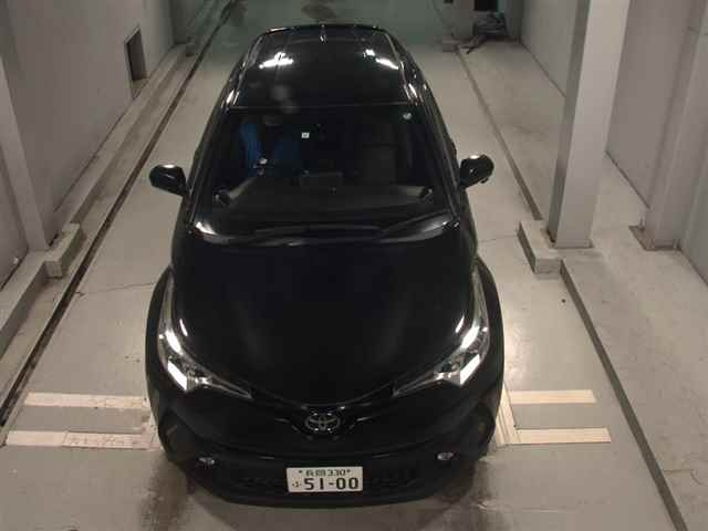 TOYOTA C-HR 2017