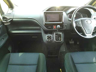 TOYOTA VOXY 2015