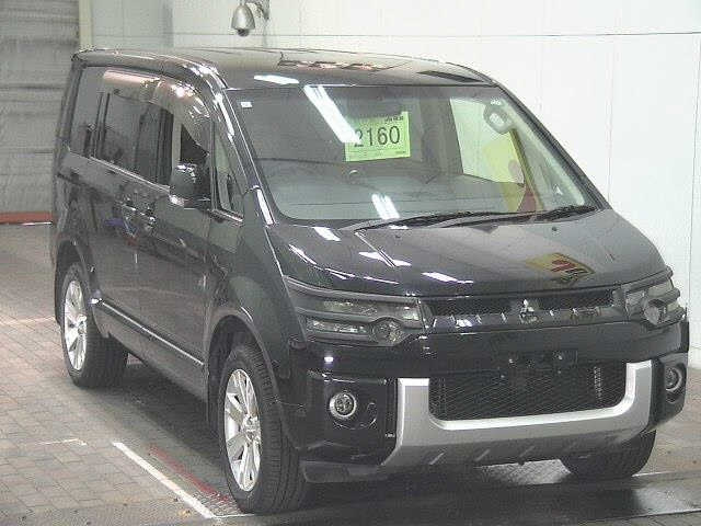 MITSUBISHI DELICA D5 2011