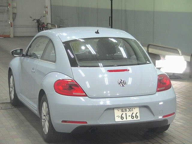 VOLKSWAGEN THE BEETLE 2013