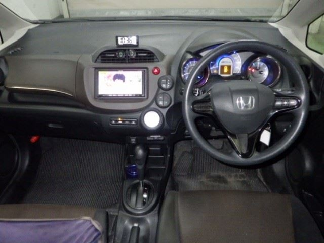 HONDA FIT SHUTTLE 2013