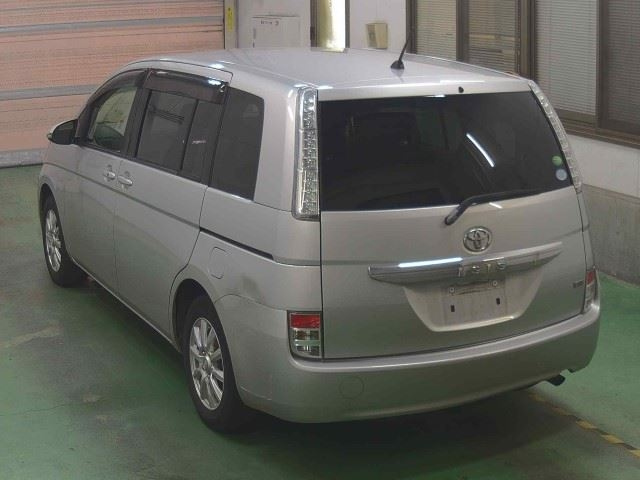 TOYOTA ISIS 2014
