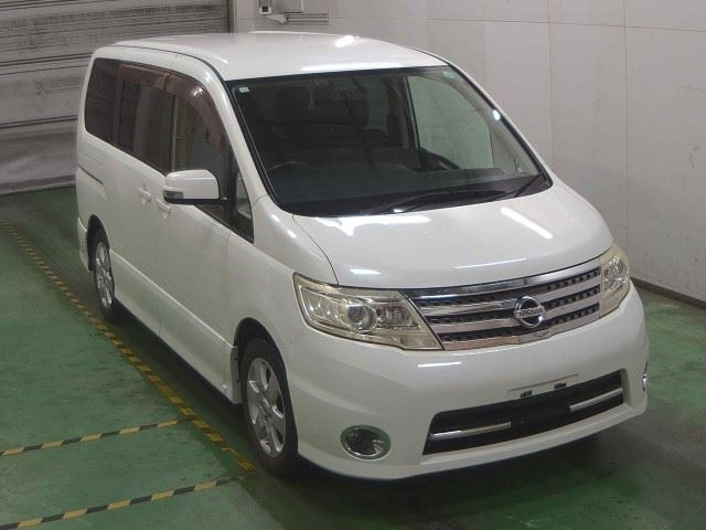 NISSAN SERENA 2010