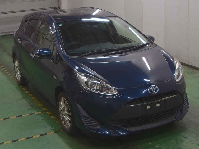 TOYOTA AQUA 2018