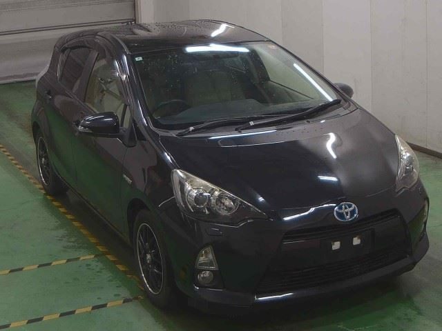 TOYOTA AQUA 2014