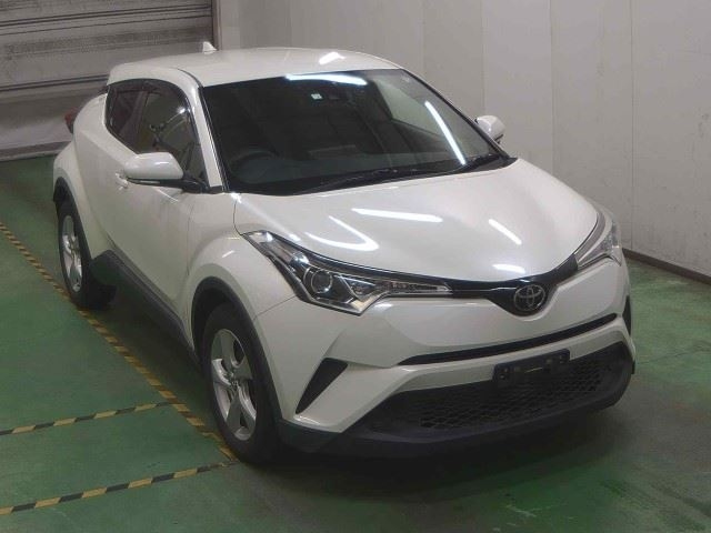 TOYOTA C-HR 2018