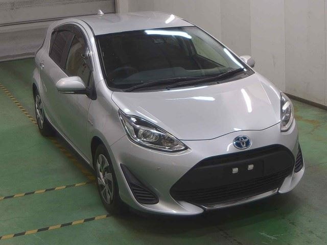 TOYOTA AQUA 2020