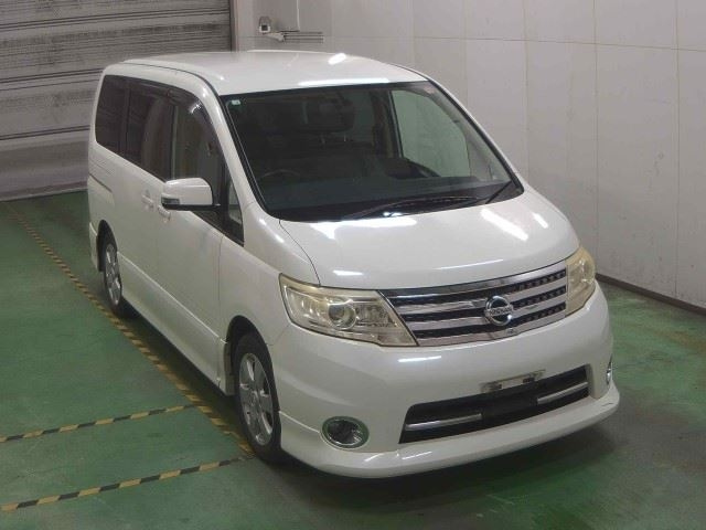 NISSAN SERENA 2010