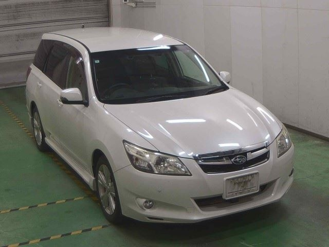 SUBARU EXIGA 2014