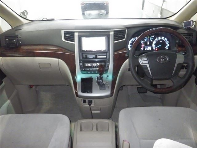 TOYOTA ALPHARD 2008