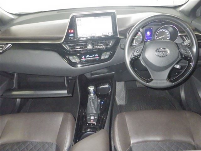TOYOTA C-HR 2017