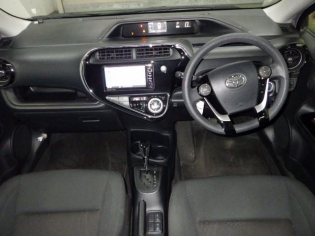 TOYOTA AQUA 2018