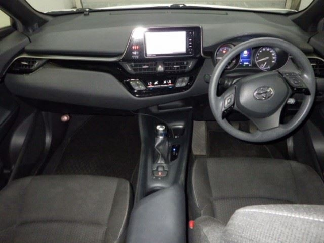 TOYOTA C-HR 2018