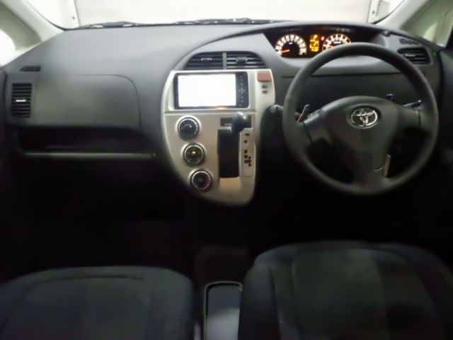 TOYOTA RACTIS 2010