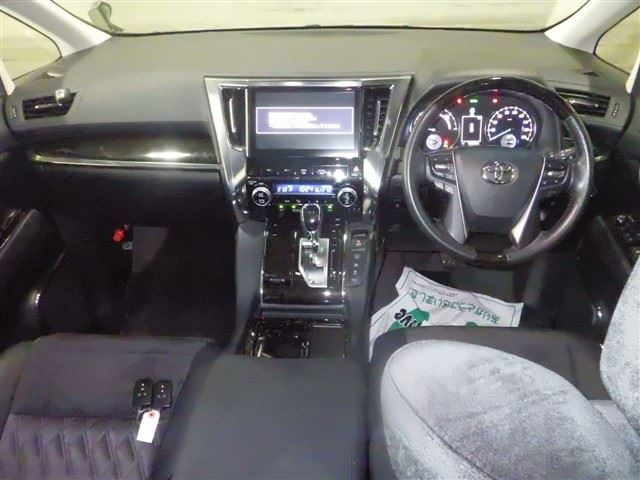 TOYOTA ALPHARD 2015