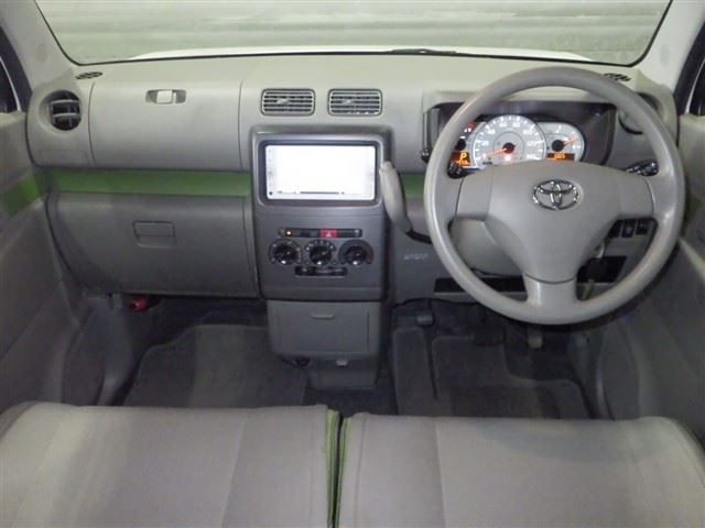 TOYOTA PIXIS SPACE 2015