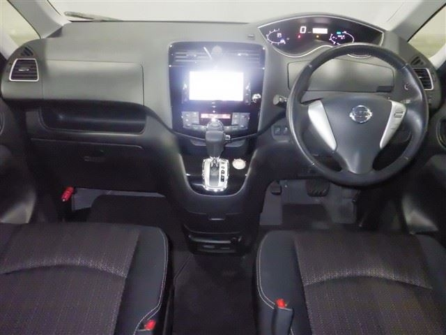 NISSAN SERENA 2015