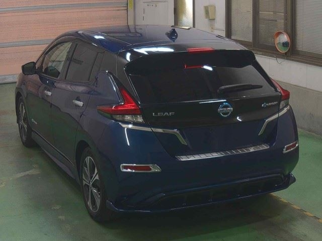 NISSAN LEAF 2018