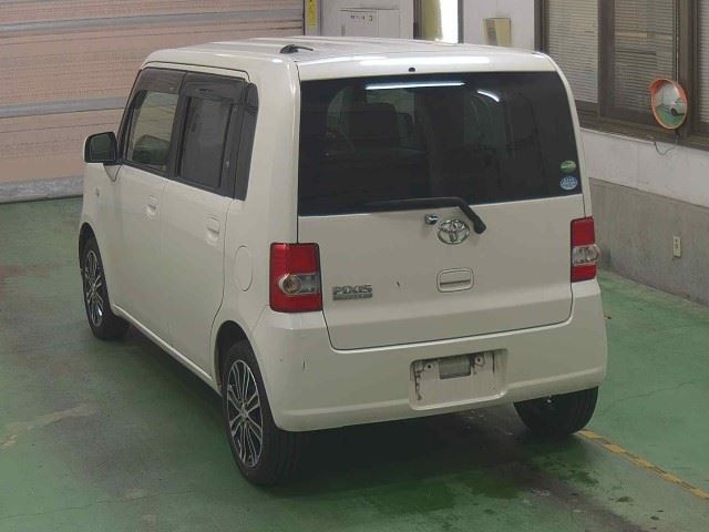 TOYOTA PIXIS SPACE 2015