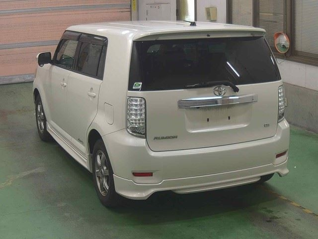 TOYOTA COROLLA RUMION 2010