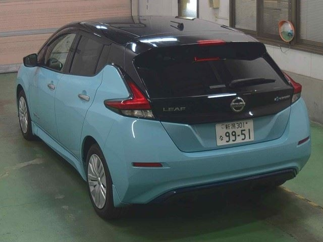 NISSAN LEAF 2018