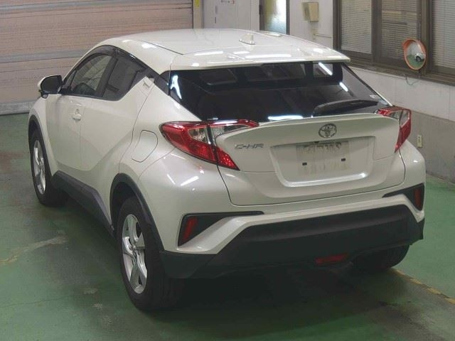 TOYOTA C-HR 2018