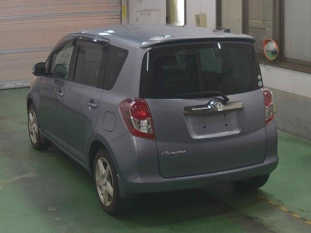 TOYOTA RACTIS 2010