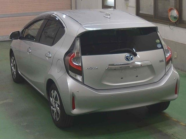 TOYOTA AQUA 2020
