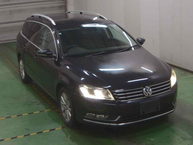 VOLKSWAGEN PASSAT VARIANT 2011