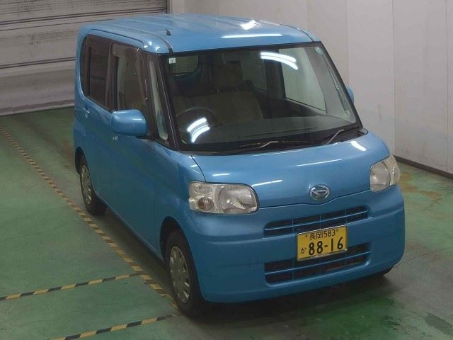 DAIHATSU TANTO 2009