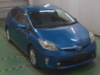 TOYOTA PRIUS 2013