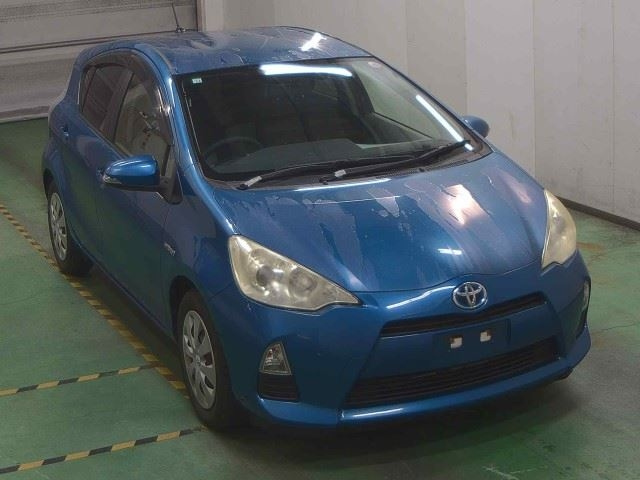 TOYOTA AQUA 2012