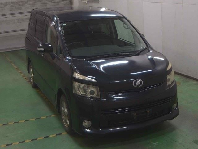 TOYOTA VOXY 2008