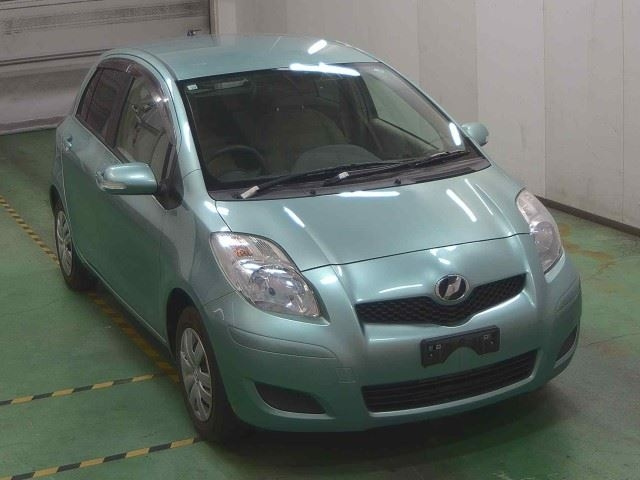 TOYOTA VITZ 2009