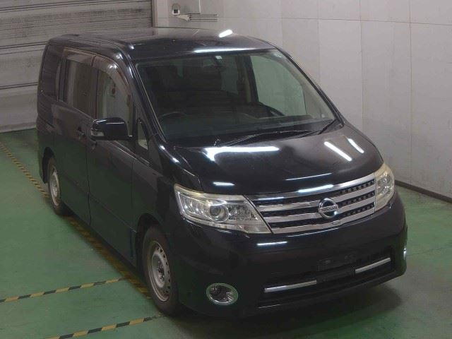 NISSAN SERENA 2010
