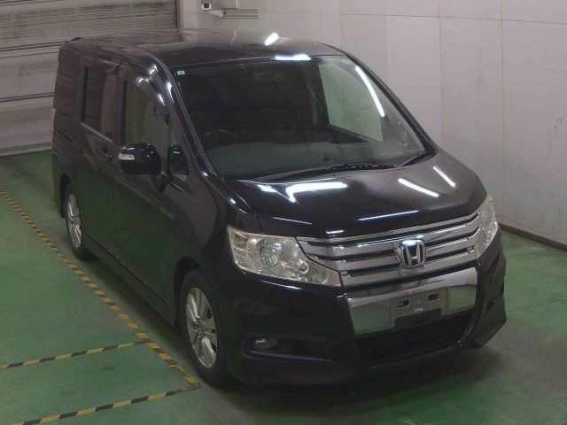HONDA STEP WAGON 2011