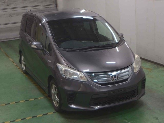 HONDA FREED 2013