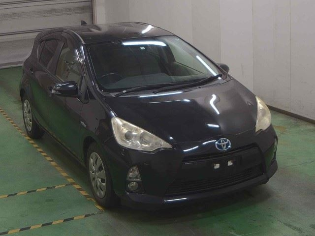 TOYOTA AQUA 2012