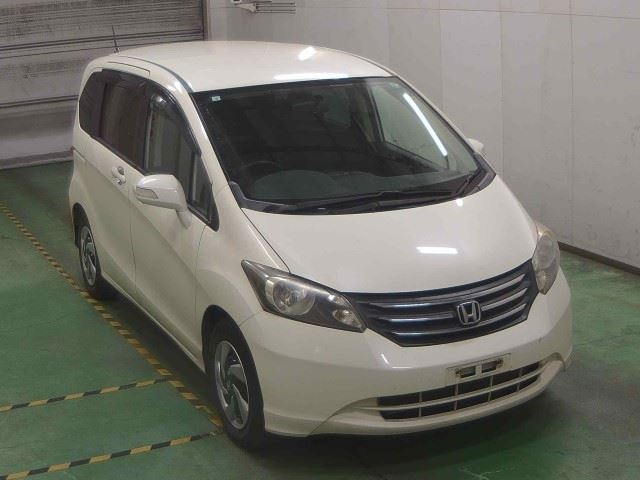 HONDA FREED 2011