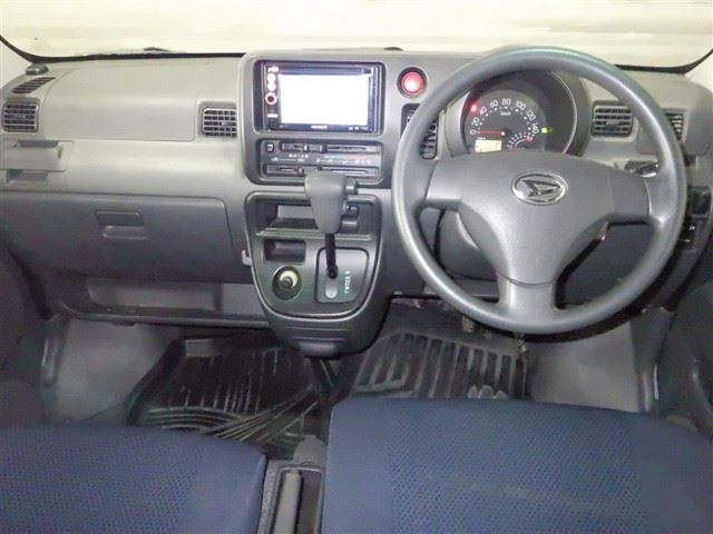 DAIHATSU HIJET VAN 2011