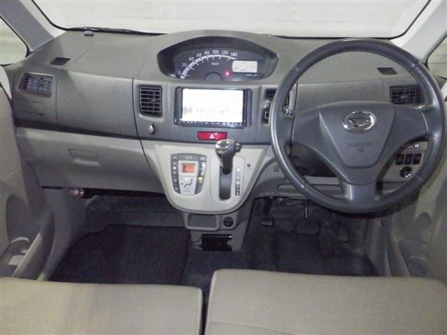 DAIHATSU MOVE 2011