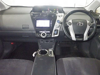 TOYOTA PRIUS ALPHA 2012