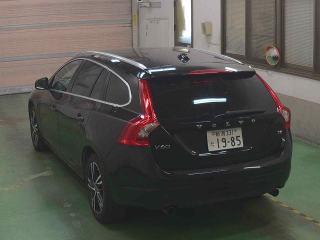 VOLVO V60 2014