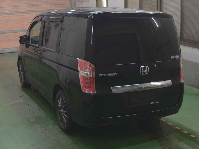 HONDA STEP WAGON 2012