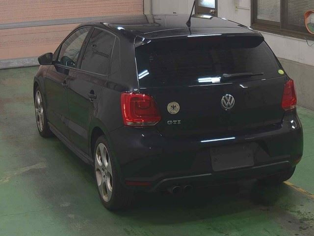 VOLKSWAGEN POLO 2012