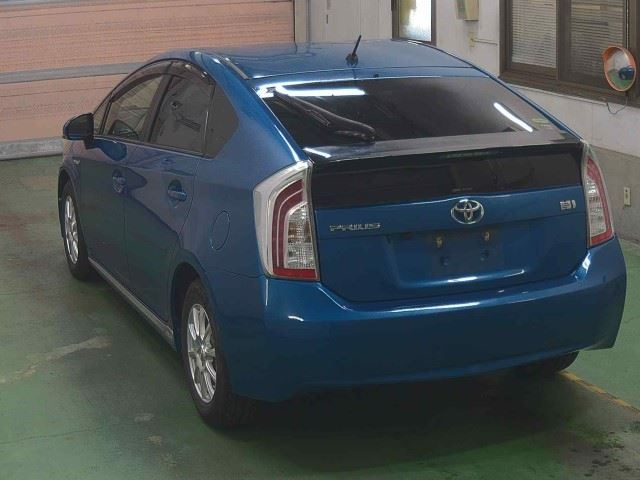 TOYOTA PRIUS 2013