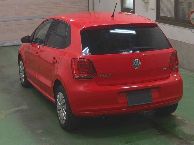 VOLKSWAGEN POLO 2010
