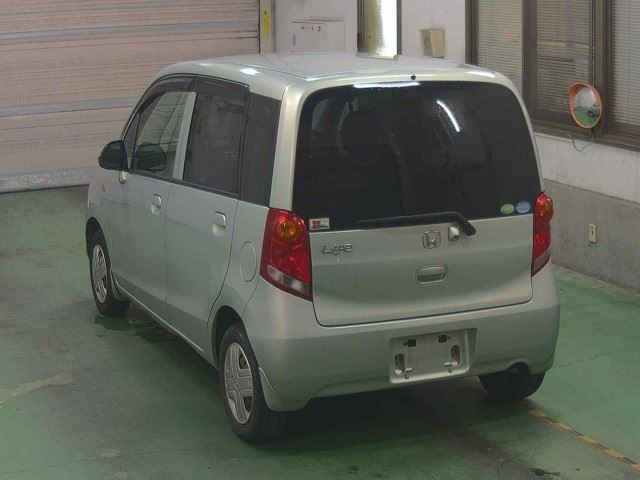 HONDA LIFE 2010