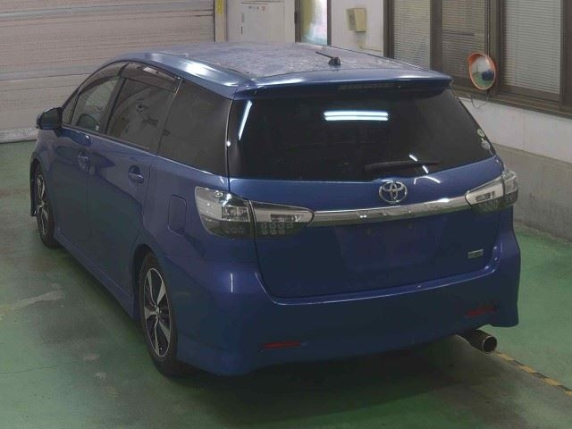 TOYOTA WISH 2012
