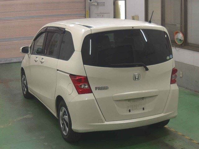 HONDA FREED 2011